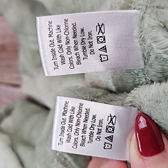 NWT FIFTH♡SUN PLUSH BUTTERFLY TWO-PIECE LOUNGE SET - Picture 15 of 16